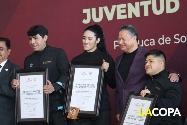 Imagen: Menchaca condecora a ganadores del Premio Estatal del Deporte 2024
