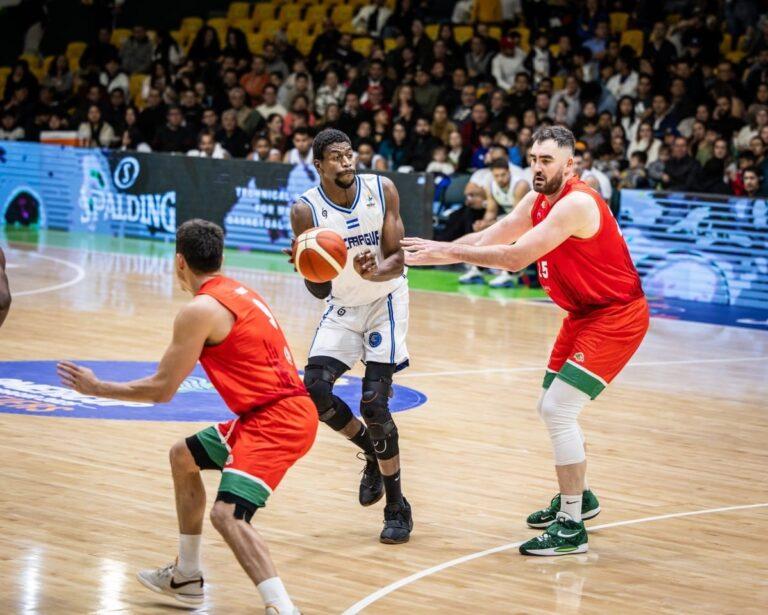 Imagen: Los 12 Guerreros, con hidalguense Israel Gutiérrez, humillan a Nicaragua en una noche de basquetbol arrolladora