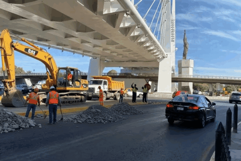 Imagen: Caos vial en puerta: arranca obra en la glorieta 24 Horas de Pachuca