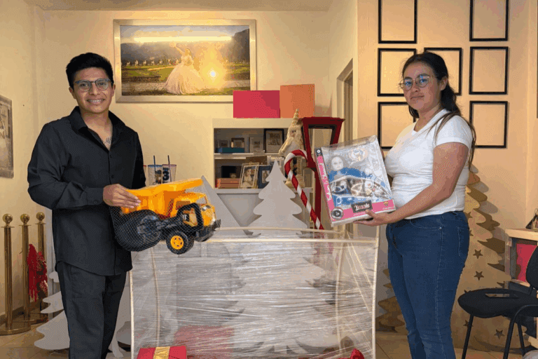 Imagen: En Metztitlán, jovenes organizan una colecta de juguetes por el Día de Reyes