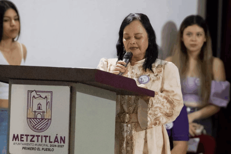 Imagen: Alcaldesa de Metztitlán gana 40 mil pesos al mes, con solo escolaridad primaria