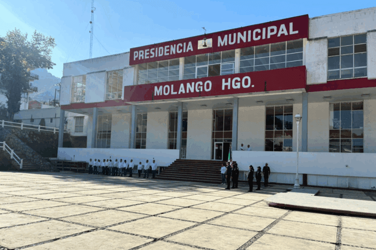 Imagen: Molango: Con educación básica y media superior, tres titulares de área de la alcaldía