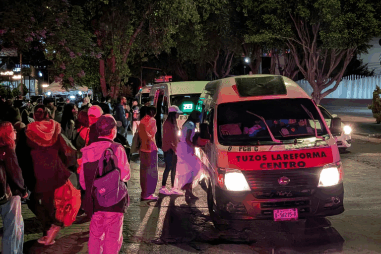 Imagen: Viacrucis nocturno: el reto de alcanzar la última combi para volver a casa