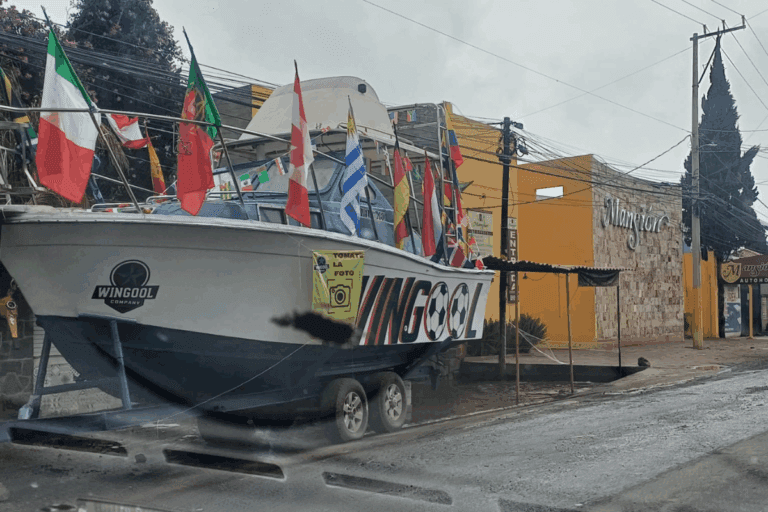 Imagen: En Tulancingo, retiran yate que obstruía acotamiento