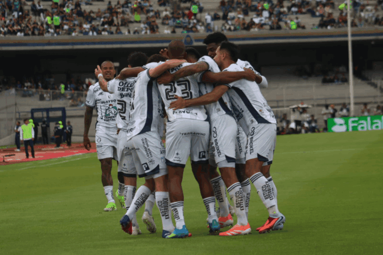 Imagen: Los Tuzos pasan la escoba en CU: Benjamín Mora debuta con goleada y opaca el recuerdo de Esteban Solari
