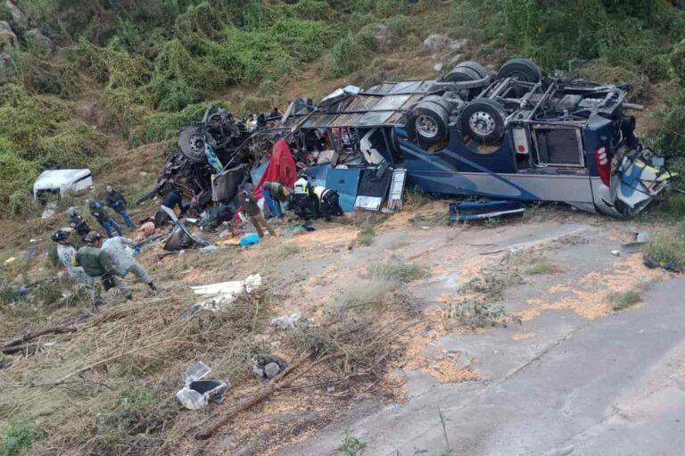 Imagen: Zacatecas: Actualizan lista de fallecidos por percance entre un autobús y un tráiler