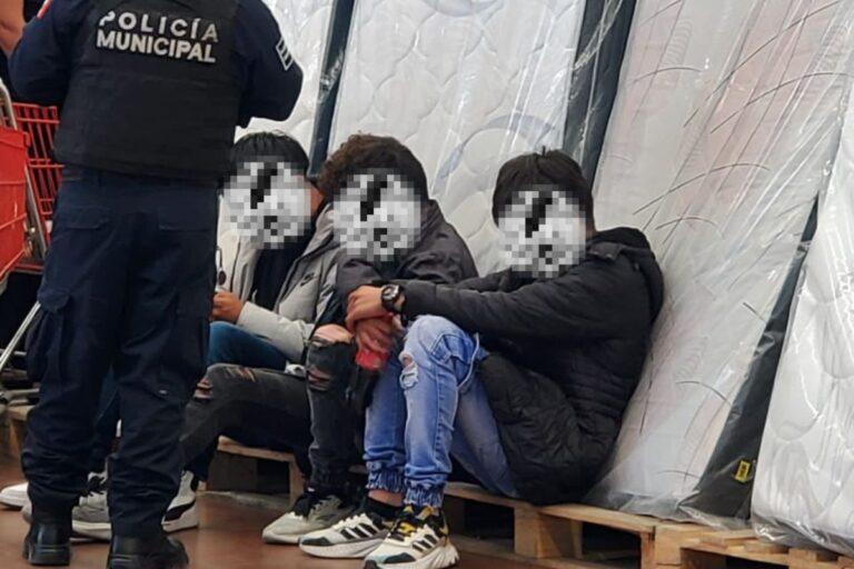 Imagen: Detienen a tres adolescentes por robar mercancia en Soriana de Tizayuca