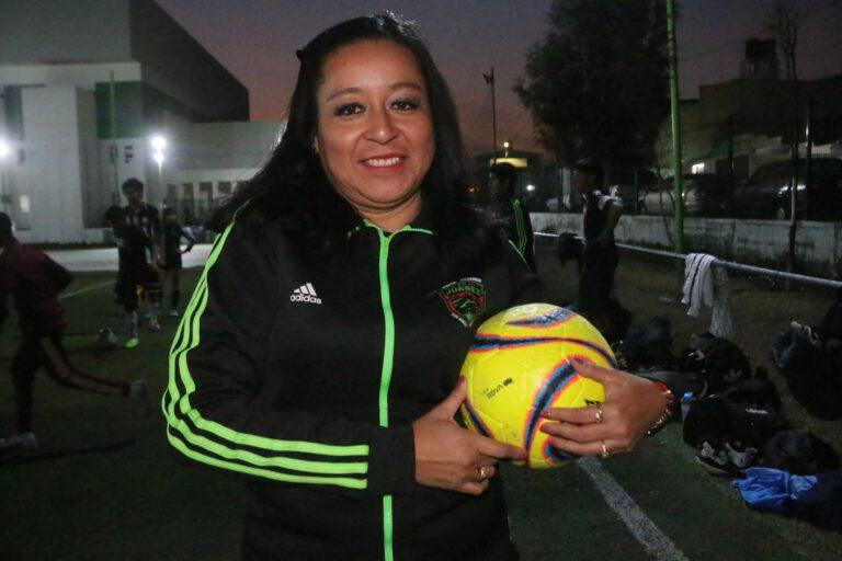 Imagen: María de los Ángeles Bautista: La primera entrenadora en la historia de Hidalgo en ganar un campeonato de la Liga Nacional Juvenil