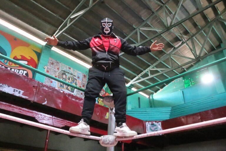Imagen: Black Shadow Jr., 40 años de lucha y legado: el heredero del Hombre de Goma celebra en la arena Afición