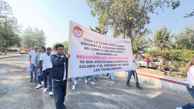 Imagen: Marchan miles de obreros en Tepeji para conmemorar Día del Trabajo