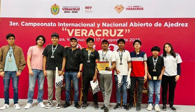 Imagen: Delegación hidalguense brilla en el ajedrez y trae medallas del Campeonato Internacional en Veracruz