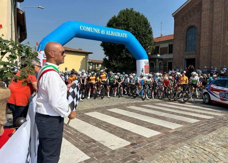 Imagen: Edgar Cadena brilla en Italia: top 30 en el Milán-Rapallo y firme en el pelotón europeo