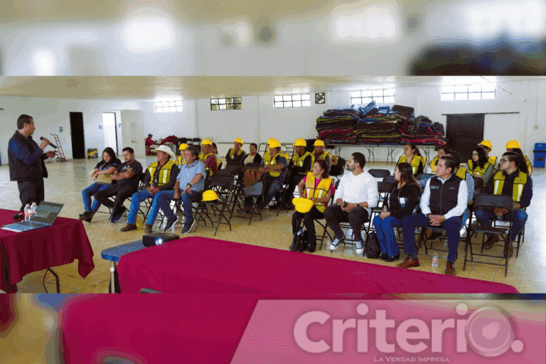 Imagen: Capacitan a comités de obra pública en Cuautepec para fortalecer participación ciudadana
