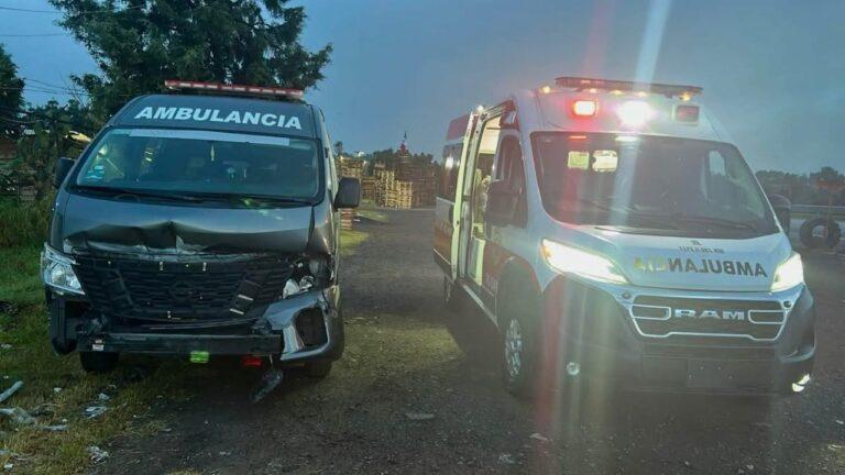 Imagen: Ambulancia del ayuntamiento Alfajayucan sufre accidente en Tepeji del Río