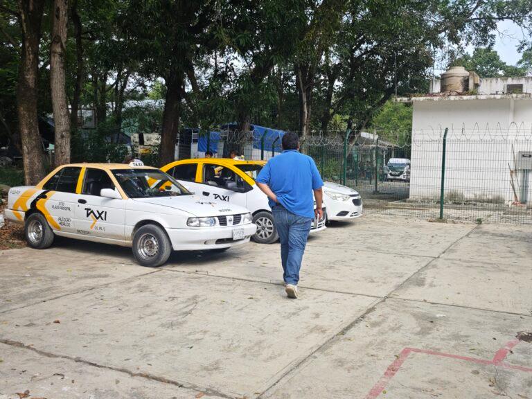 Imagen: Usuarios se quejan de los taxistas de Jaltocán por este motivo