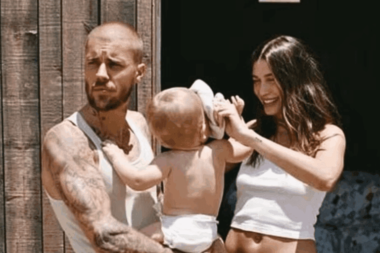 Imagen: Hailey Bieber rompe el silencio sobre su vida con Justin tras el nacimiento de su hijo