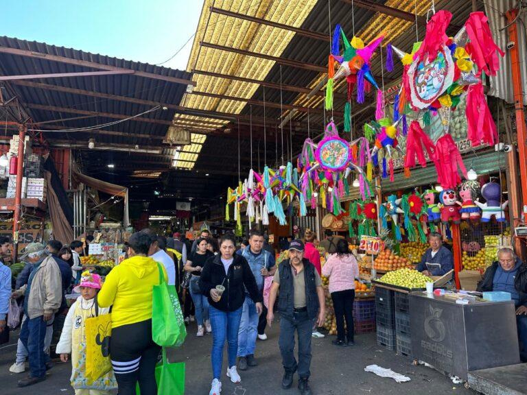 Imagen: Compras y viajes: el contraste en Pachuca horas antes de Nochebuena