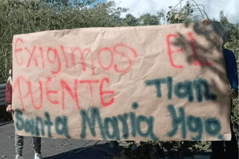 Imagen: Liberan la carretera Huejutla–Pachuca tras bloqueo en Santa María, Tlanchinol
