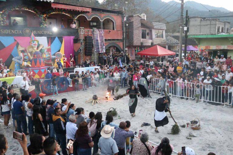Imagen: Carnaval de Calnali, entre sones, misticismo y alegría