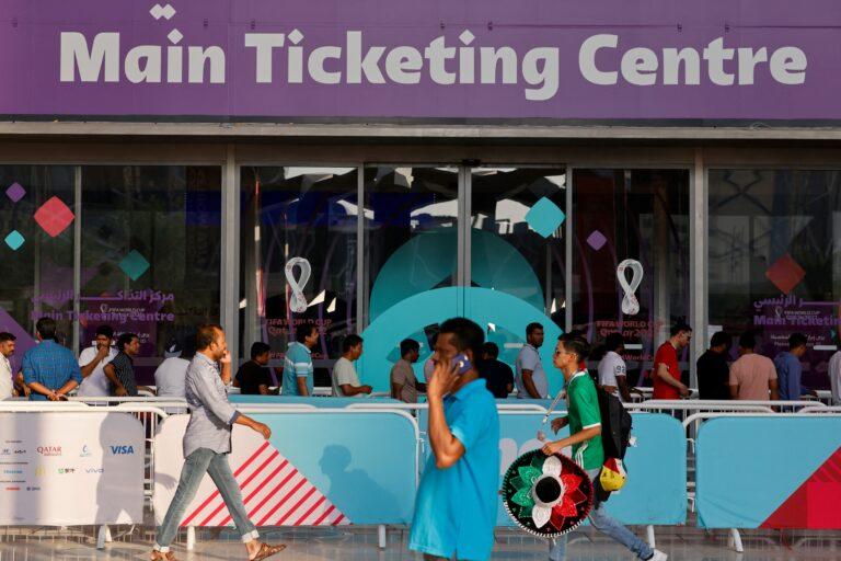 Imagen: Aficionados denuncian a FIFA ante la Comisión Europea por altos precios de entradas del Mundial