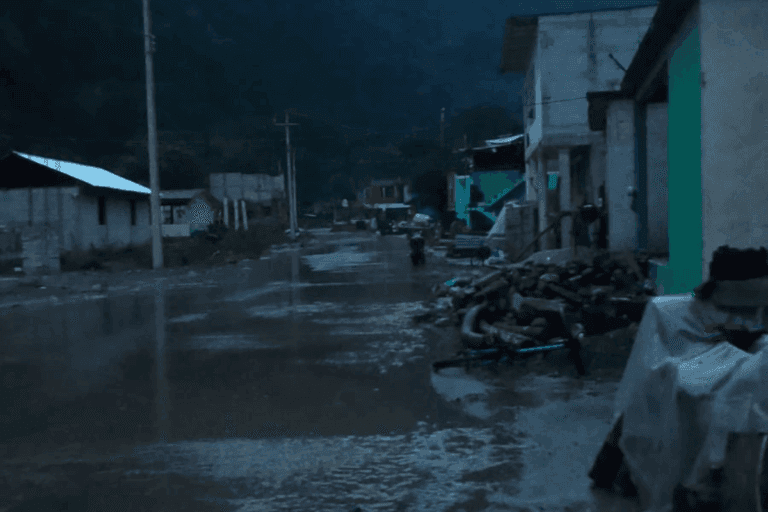 Imagen: Tlacolula solicita apoyos para viviendas, ganado, cultivos y escuelas dañadas tras paso de vaguada monzónica