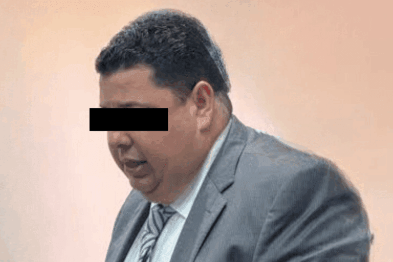 Imagen: Detienen en Hidalgo a Héctor Viniegra Hernández exfuncionario de Nuevo León acusado de violencia vicaria
