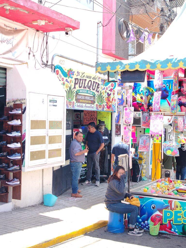 Imagen: Avalan vecinos venta de alcohol durante la feria