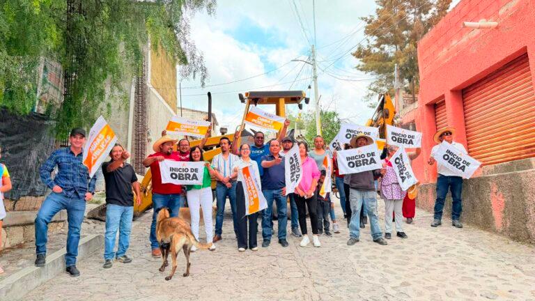 Imagen: Obras de infraestructura en San Agustín Tlaxiaca arrancan con cuatro proyectos para mejorar caminos y espacios públicos