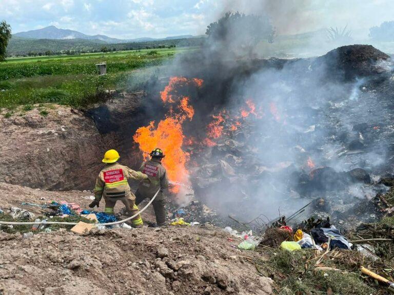 Imagen: Bomberos sofocan incendio en Mineral de la Reforma